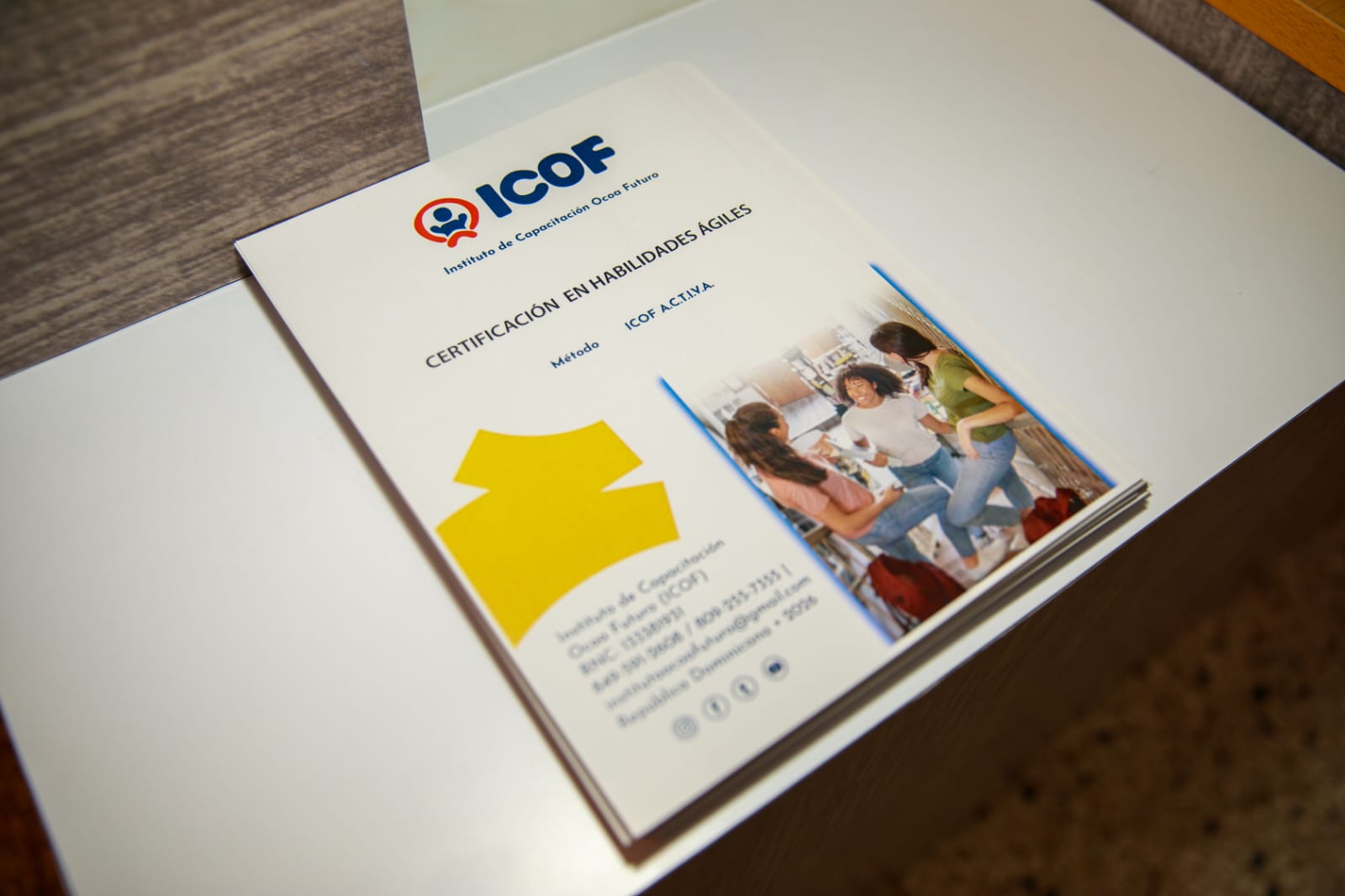 Estudiantes en el ICOF